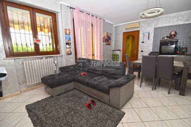 3-room flat in Via Garibaldi 6/a, Brandizzo - Photo 1