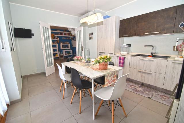 Vierzimmerwohnung in Via Dante di Nanni 35, Brandizzo - Foto 1