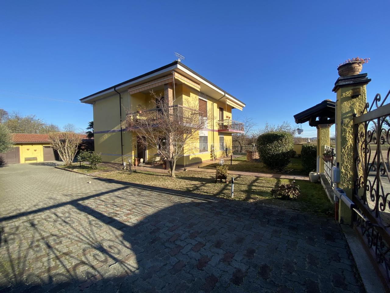 Villa a schiera in vendita a Mazze'