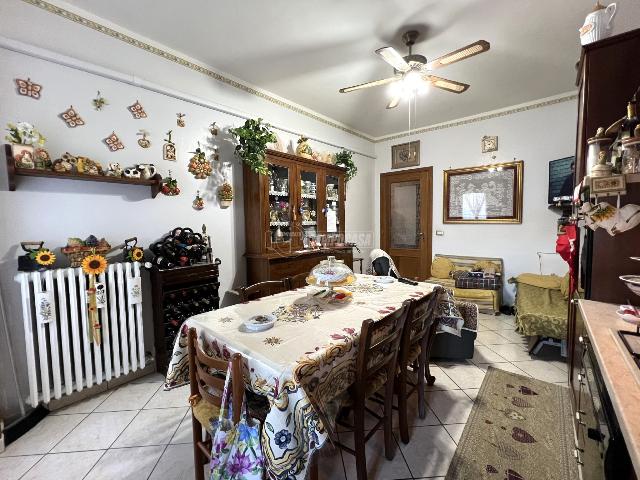 3-room flat in Via Martiri d'Italia, Caluso - Photo 1