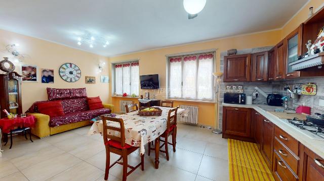 2-room flat in Via Minghetti, Collegno - Photo 1