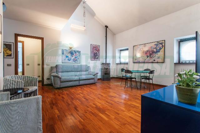 2-room flat in Via Repubblica 12, Origgio - Photo 1