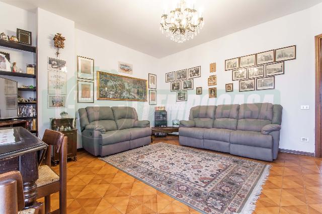 4-room flat, Tradate - Photo 1