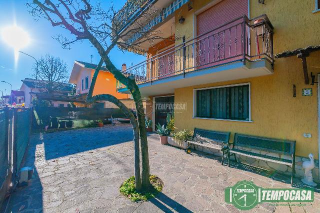 4-room flat in Via Cremascoli 3, Sordio - Photo 1