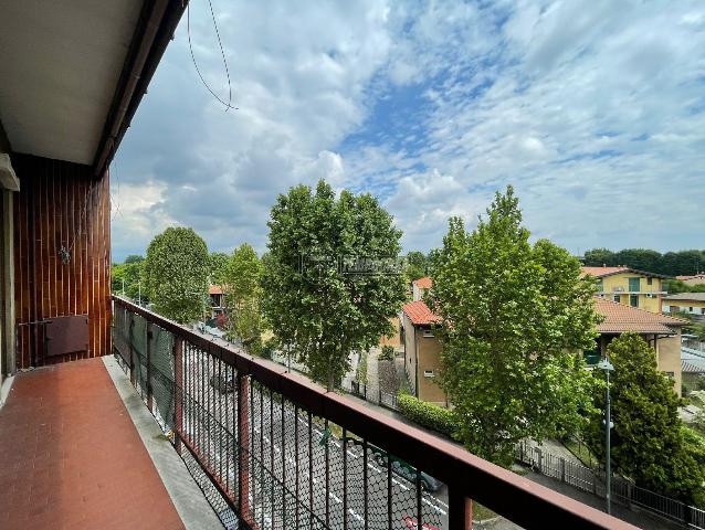 3-room flat in Via Cacciatori delle Alpi 56, Seveso - Photo 1