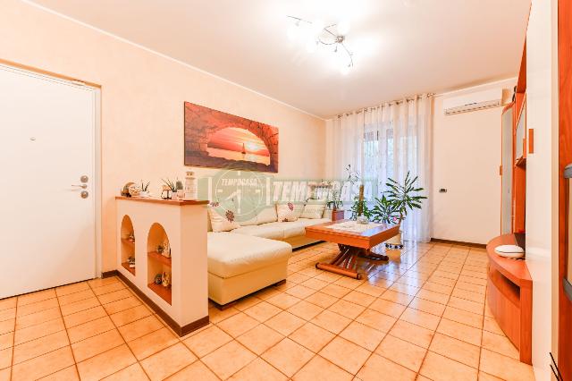 3-room flat in Via Bologna 3, Rodano - Photo 1