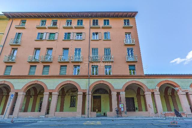 4-room flat in Via Saragozza, Bologna - Photo 1