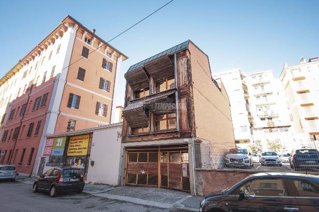 One-room flat in Via del Porto, Bologna - Photo 1