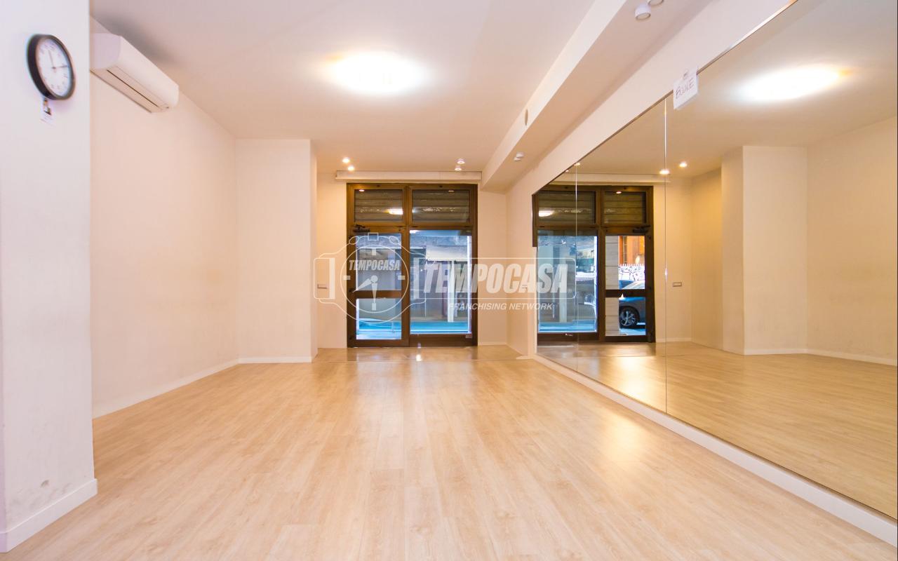 Negozio in Via Galliera, Bologna, {3} - Foto 2