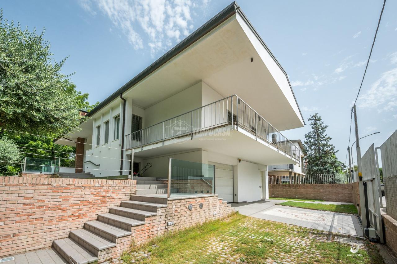 Casa indipendente in vendita a Faenza