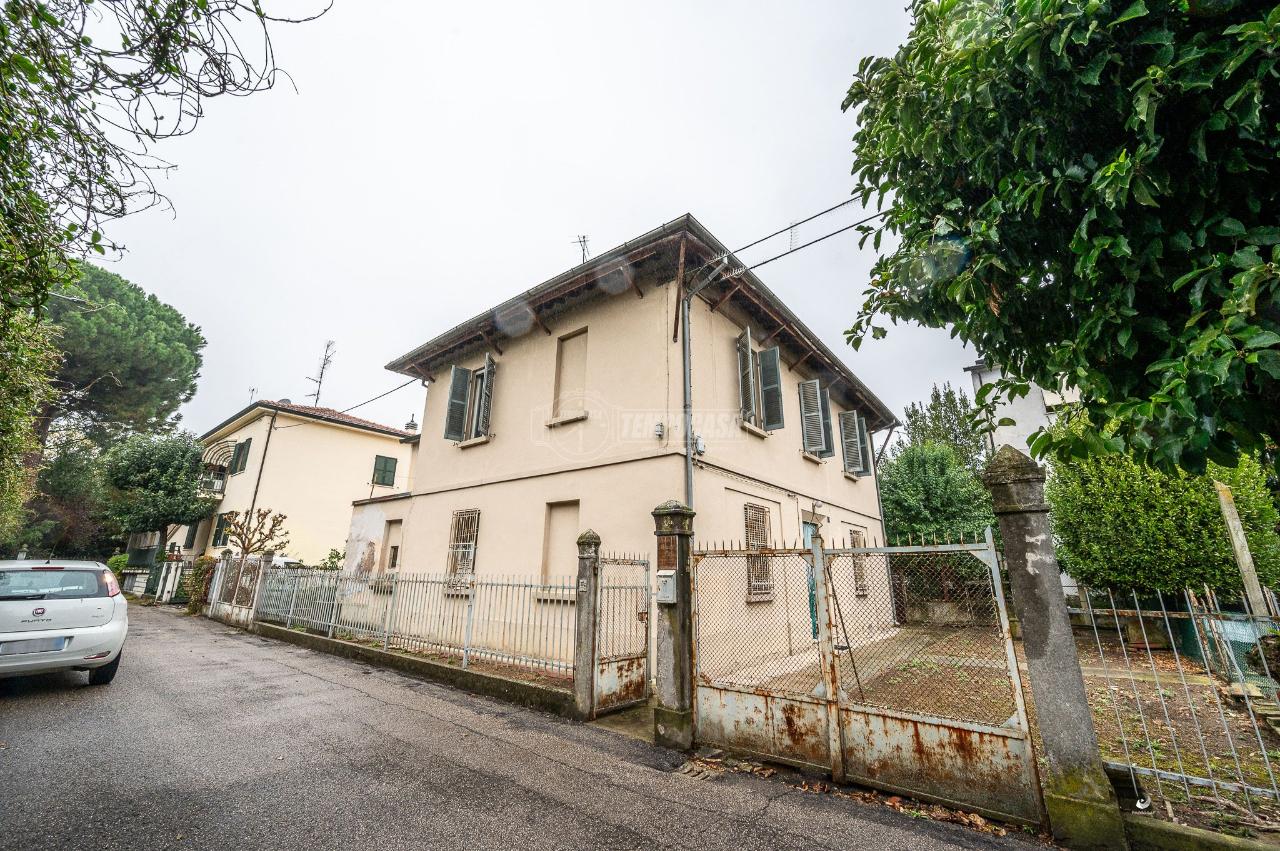 Casa indipendente in vendita a Faenza