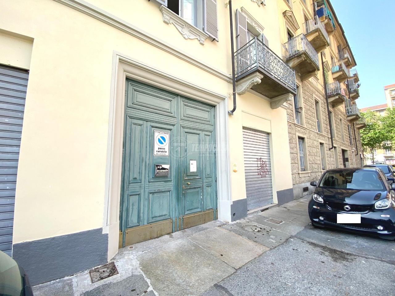 Magazzino in Via Varallo 4, Torino - Foto 1