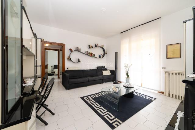 2-room flat, Cassina de' Pecchi - Photo 1