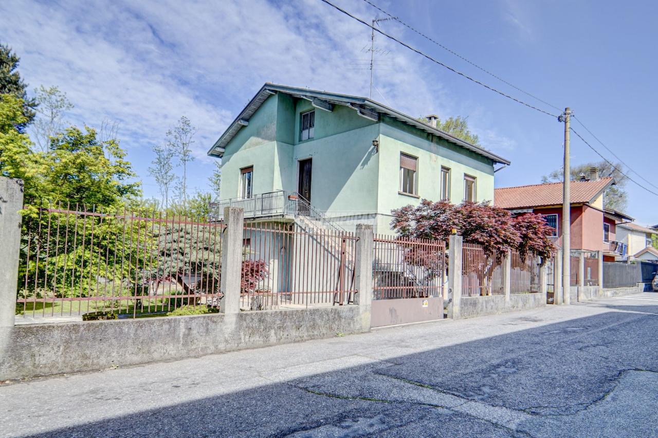Casa indipendente in vendita a Cardano Al Campo