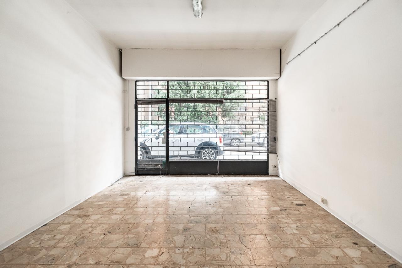 Negozio in Via Monte Grappa, Novara - Foto 1