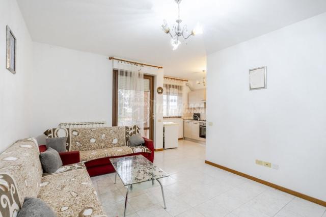 3-room flat in Via Passo del Bidollo, Corridonia - Photo 1