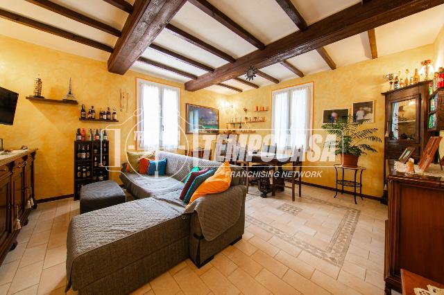 Wohnung in Piazza Martiri della Libertà 7/B, Casalgrande - Foto 1