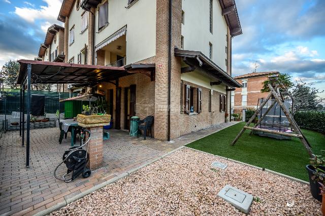 Villa a schiera in Via Luigi Einaudi 1, Casalgrande - Foto 1