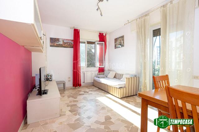 2-room flat in Via IV Novembre 86/B, Bollate - Photo 1