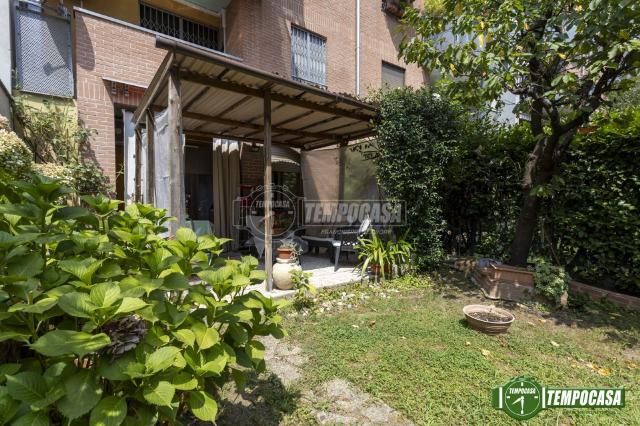 4-room flat in Via Vincenzo Attimo 46, Bollate - Photo 1