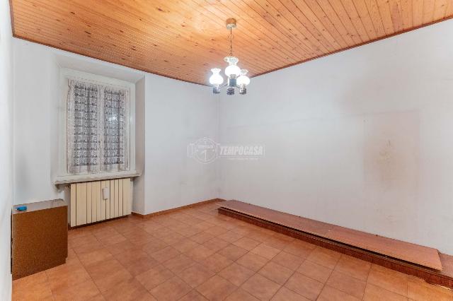 2-room flat in Via San Bernardo 9, Carate Brianza - Photo 1