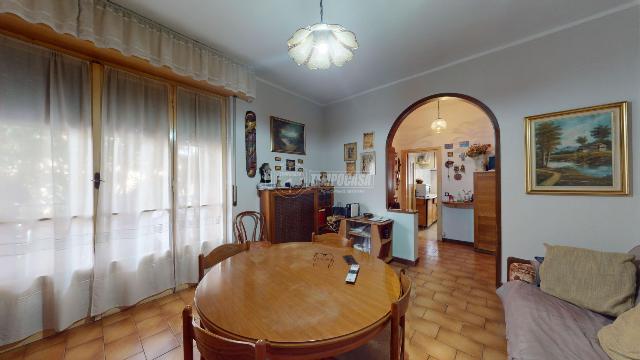 3-room flat in Via E. Toti 20, Carate Brianza - Photo 1