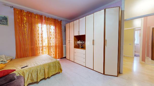 3-room flat in Viale Brianza 51, Carate Brianza - Photo 1