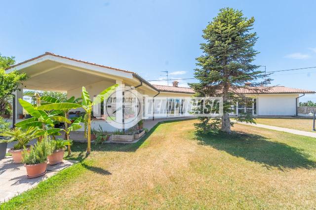 Villa a schiera in Strada Statale 1 Via Aurelia 43, Cerveteri - Foto 1