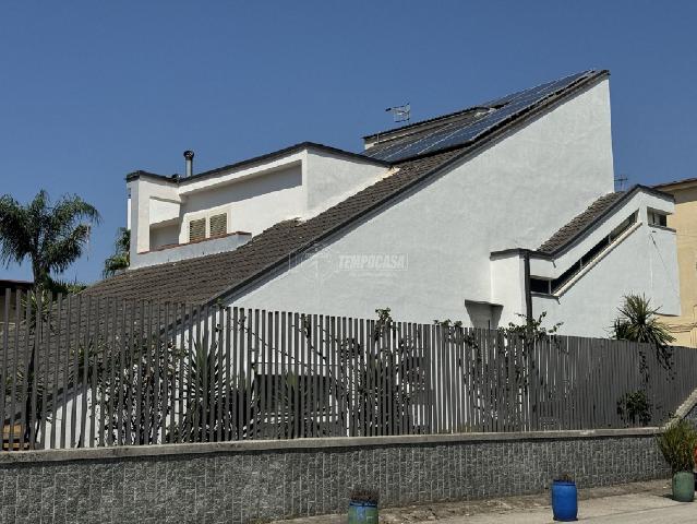 Villa in IV Traversa Ferdinando Russo 16, Casoria - Foto 1