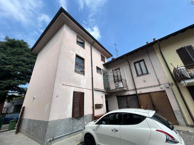 3-room flat in Via Edmondo De Amicis 5, Rovellasca - Photo 1