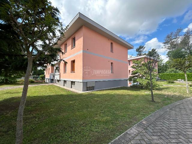 4-room flat in Via Monte Grappa 38, Rovellasca - Photo 1