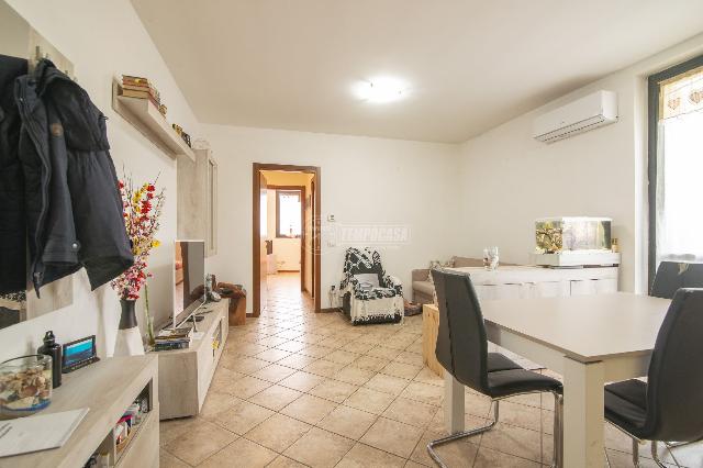 2-room flat in Via XXV Aprile, Pozzo d'Adda - Photo 1