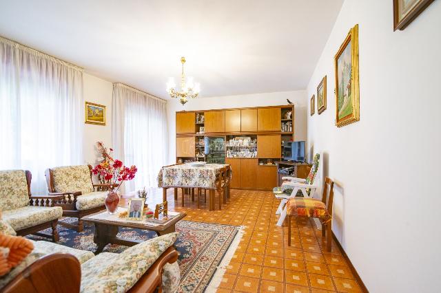 4-room flat in Via Santa Elisabetta, Pozzo d'Adda - Photo 1