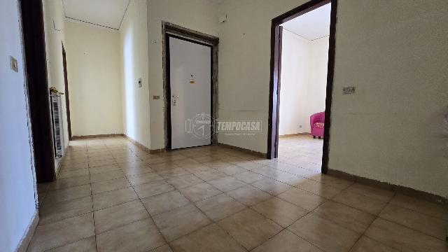 4-room flat in Via Giacomo Matteotti, Acerra - Photo 1