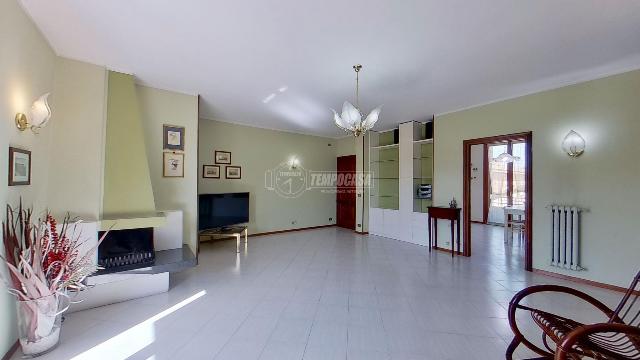 4-room flat, Castellarano - Photo 1