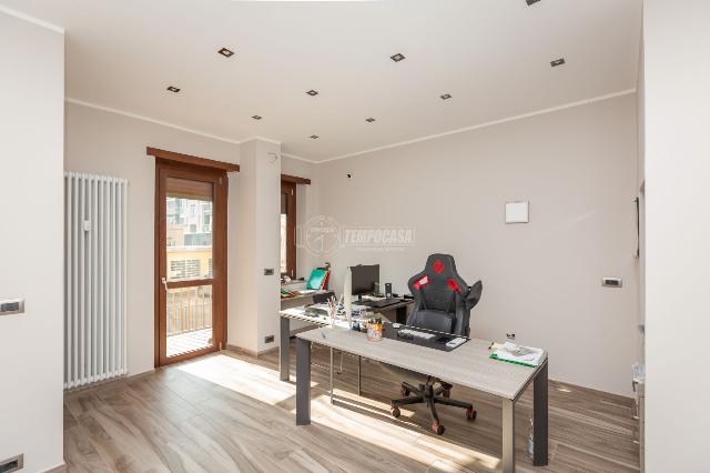 2-room flat in Via Senatore Pietro Canonica 10, Moncalieri - Photo 1