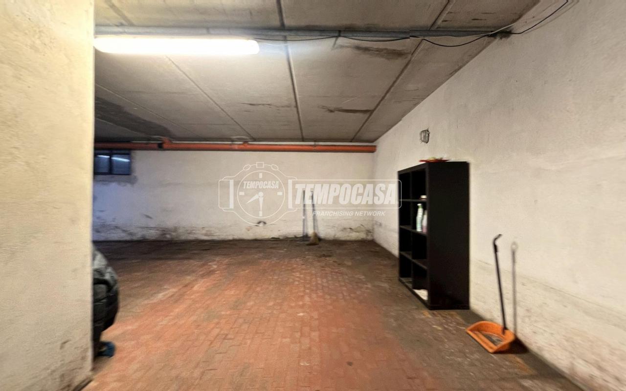 Magazzino in Via Sant'Ambrogio, Parabiago, {3} - Foto 2
