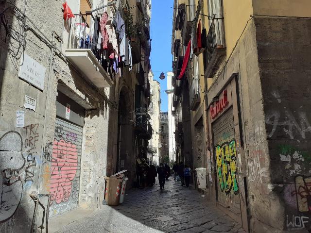 Warehouse in Via Banchi Nuovi, Napoli - Photo 1