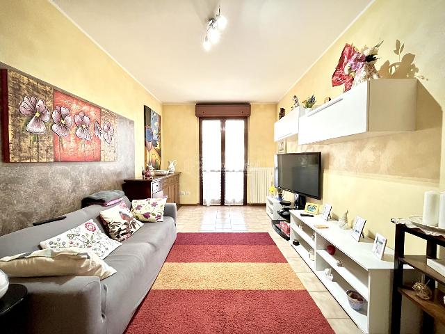 Dreizimmerwohnung in Via San Caterina 6, Zelo Buon Persico - Foto 1