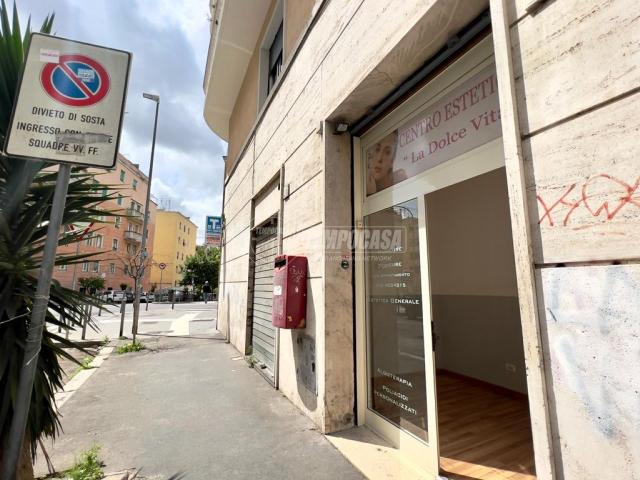 Geschäft in Via Giovanni da Procida 24, Roma - Foto 1