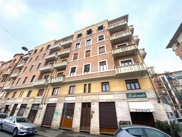 3-room flat in Via Felice Cordero di Pamparato 17, Torino - Photo 1