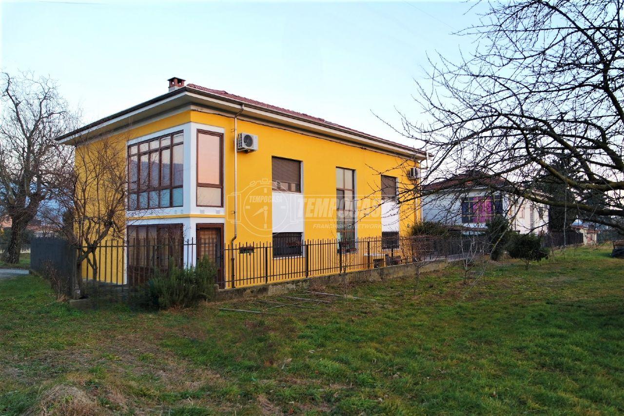 Villa in vendita a Cascinette D'Ivrea