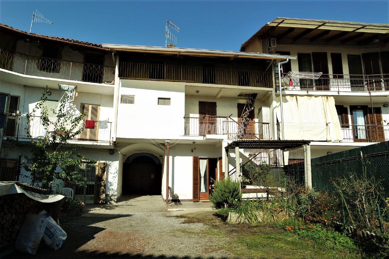 Casa indipendente in vendita a Salerano Canavese