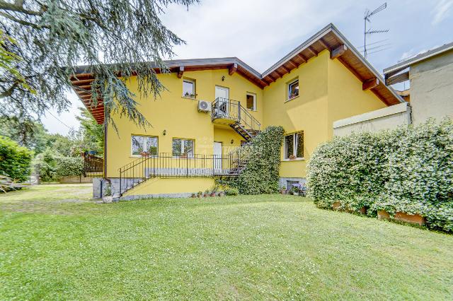 Villa a schiera in Via Gabriele d'Annunzio, Sesto Calende - Foto 1