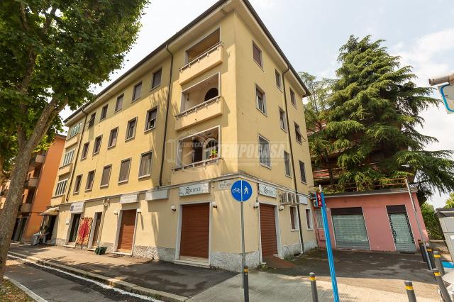 Geschäft in Via Attilio Tosoni 55, Brescia - Foto 1