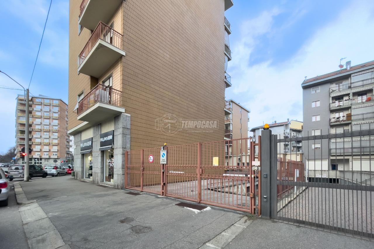 Magazzino in Via Barletta 158/a, Torino - Foto 1