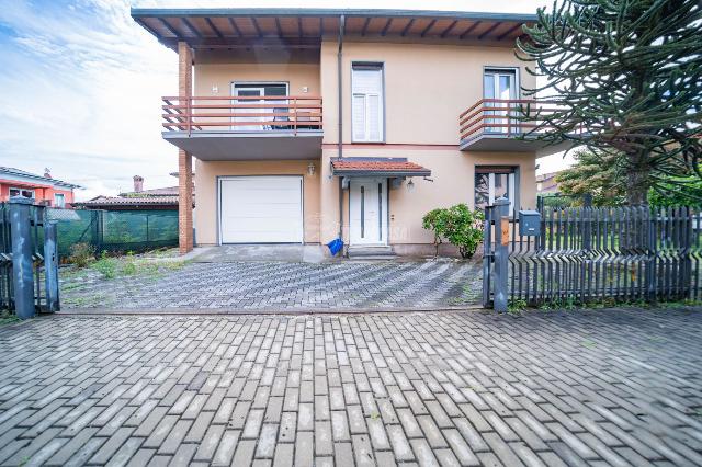 Villa in Via Papa Giovanni XXIII 51, Biandronno - Foto 1