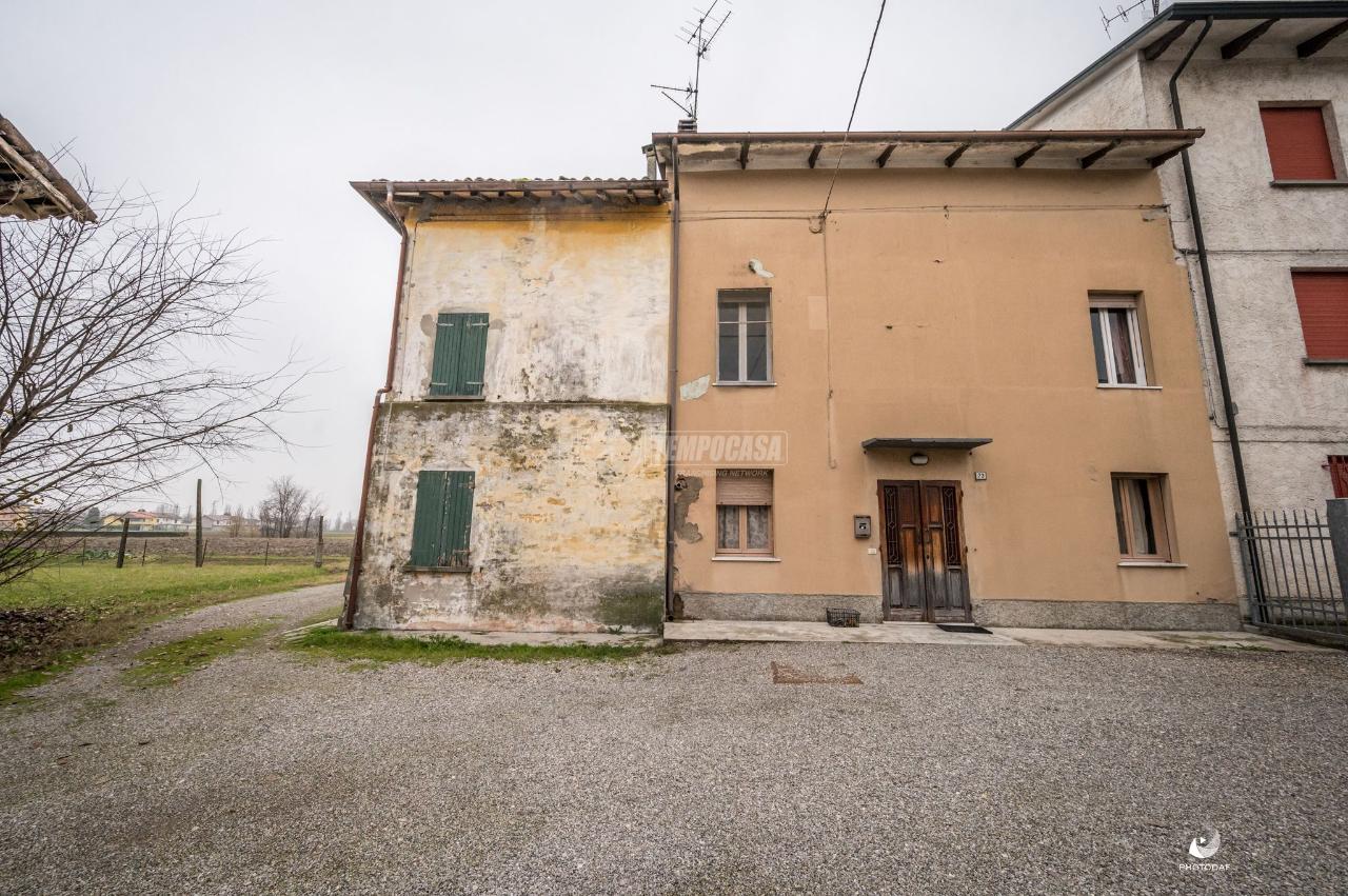 Casa indipendente in vendita a Cadelbosco Di Sopra