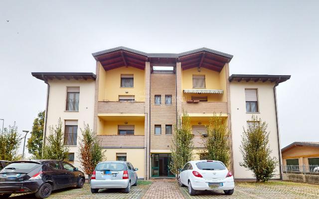 Vierzimmerwohnung in Via Salimbene da Parma 65, Reggio nell'Emilia - Foto 1