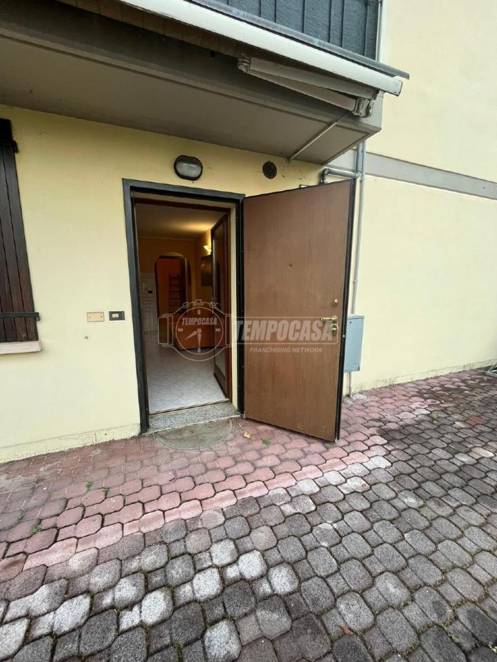 Appartamento in vendita a Castelnovo Di Sotto